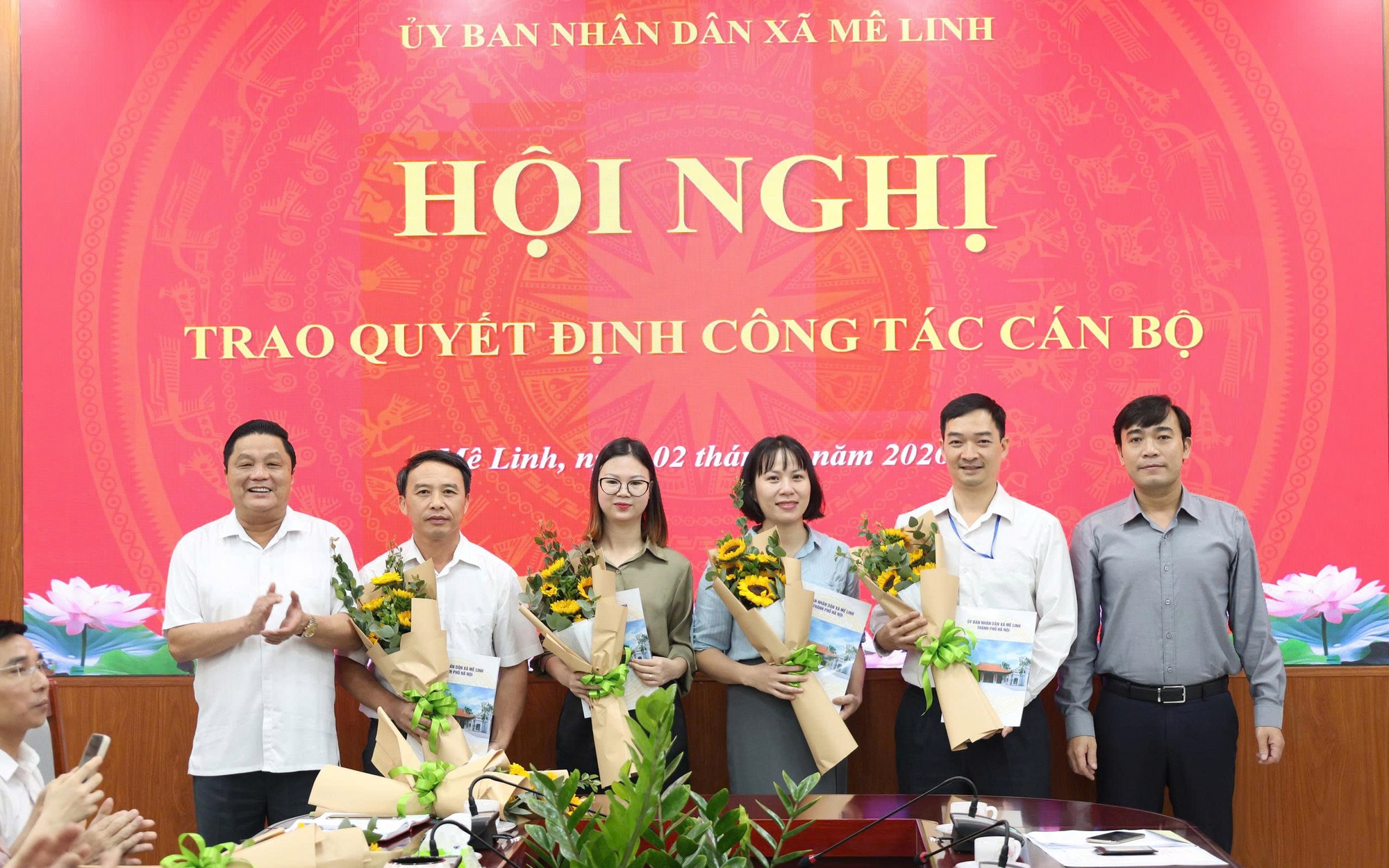 UBND xã Mê Linh tổ chức Hội nghị trao quyết định công tác cán bộ