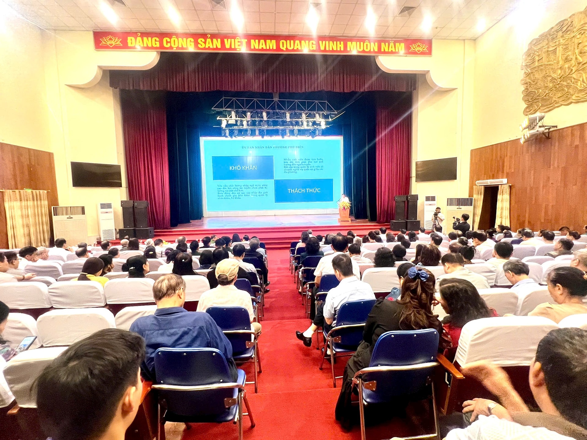 Phường Phú Diễn: Hoàn thành xuất sắc công tác bầu cử và tổ chức thành công lễ hội giao quân- Ảnh 2.