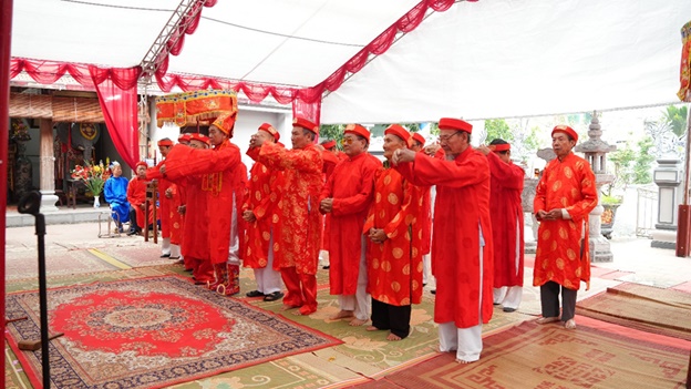 Lãnh đạo xã Hoài Đức dâng lễ tại các lễ hội truyền thống của quê hương- Ảnh 14.