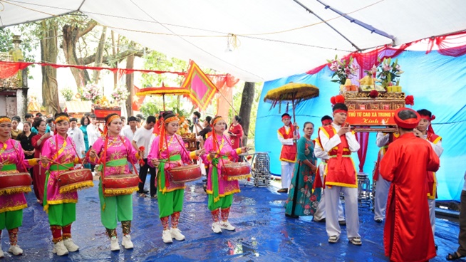 Lãnh đạo xã Hoài Đức dâng lễ tại các lễ hội truyền thống của quê hương- Ảnh 6.