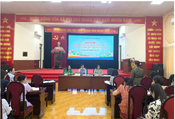 UBND xã Ngọc Hồi tổ chức hội nghị: Siết chặt chuỗi cung ứng thực phẩm học đường từ trách nhiệm đến hành động- Ảnh 1.