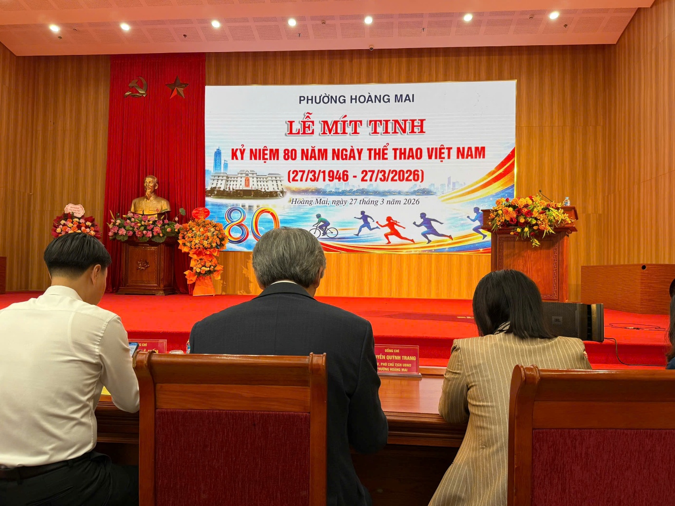 CÔ HIỆU TRƯỞNG PHAN THỊ TÚ MAI- TÍCH CỰC THAM GIA GIẢI ĐẤU PICKLEBALL TẠI PHƯỜNG HOÀNG MAI.- Ảnh 1.