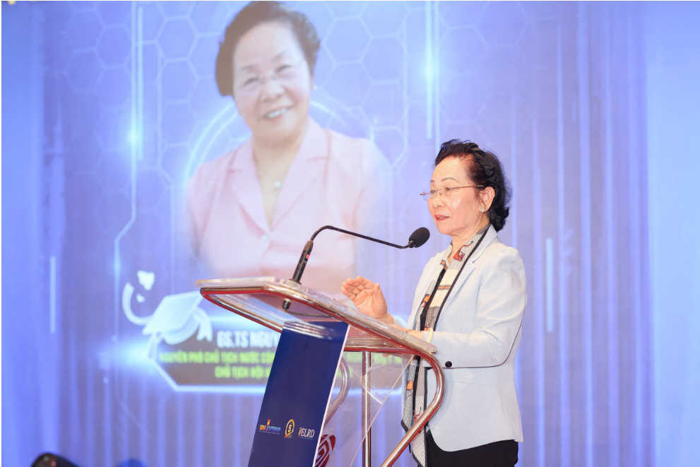 HỘI THẢO "THẮP LỬA CÙNG TIẾN LÊN 2026" Đến để trái tim giáo dục được thắp sáng - Về để bắt đầu hành trình kiến tạo- Ảnh 5.