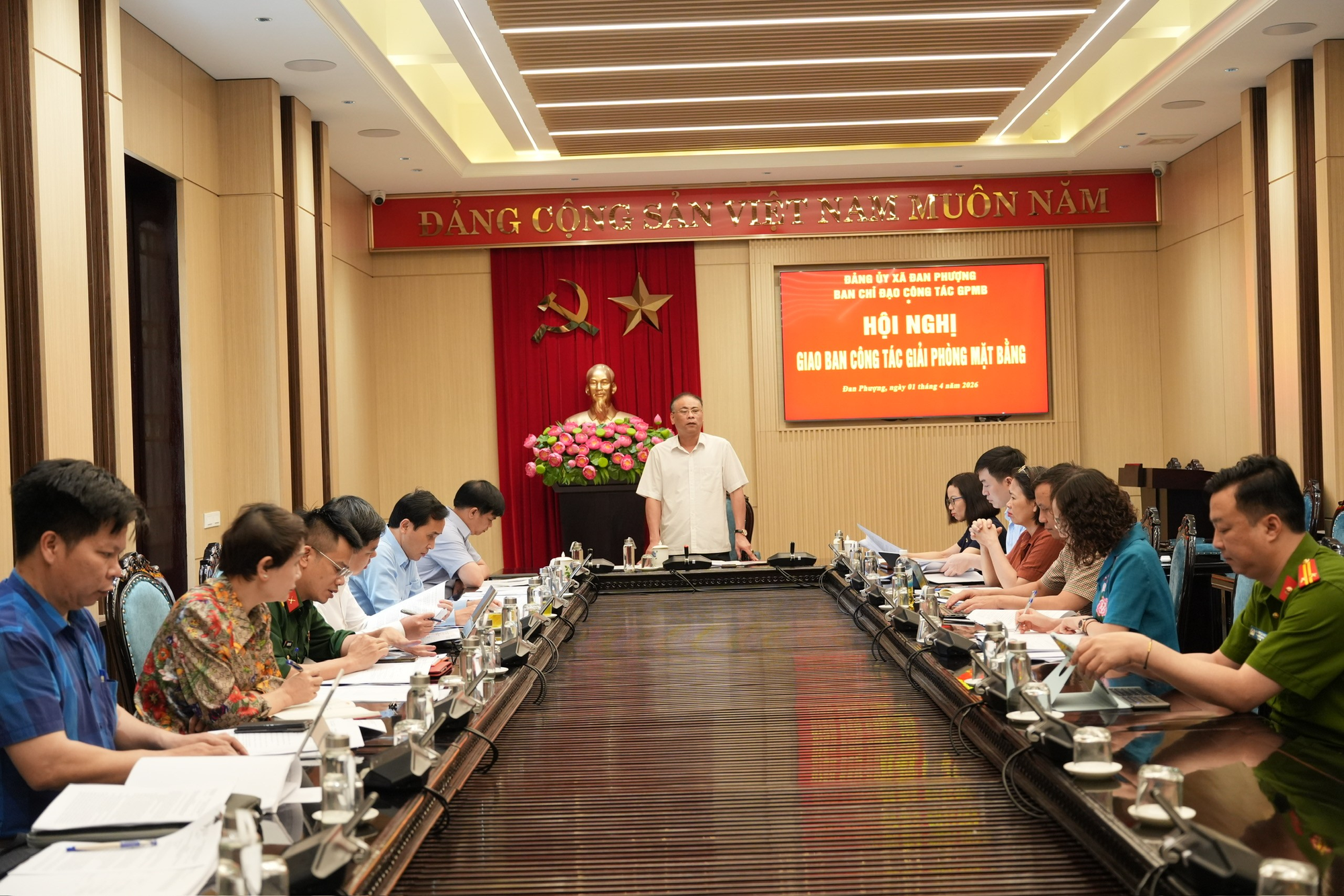 Đảng uỷ xã Đan Phượng giao ban công tác giải phóng mặt bằng- Ảnh 1.