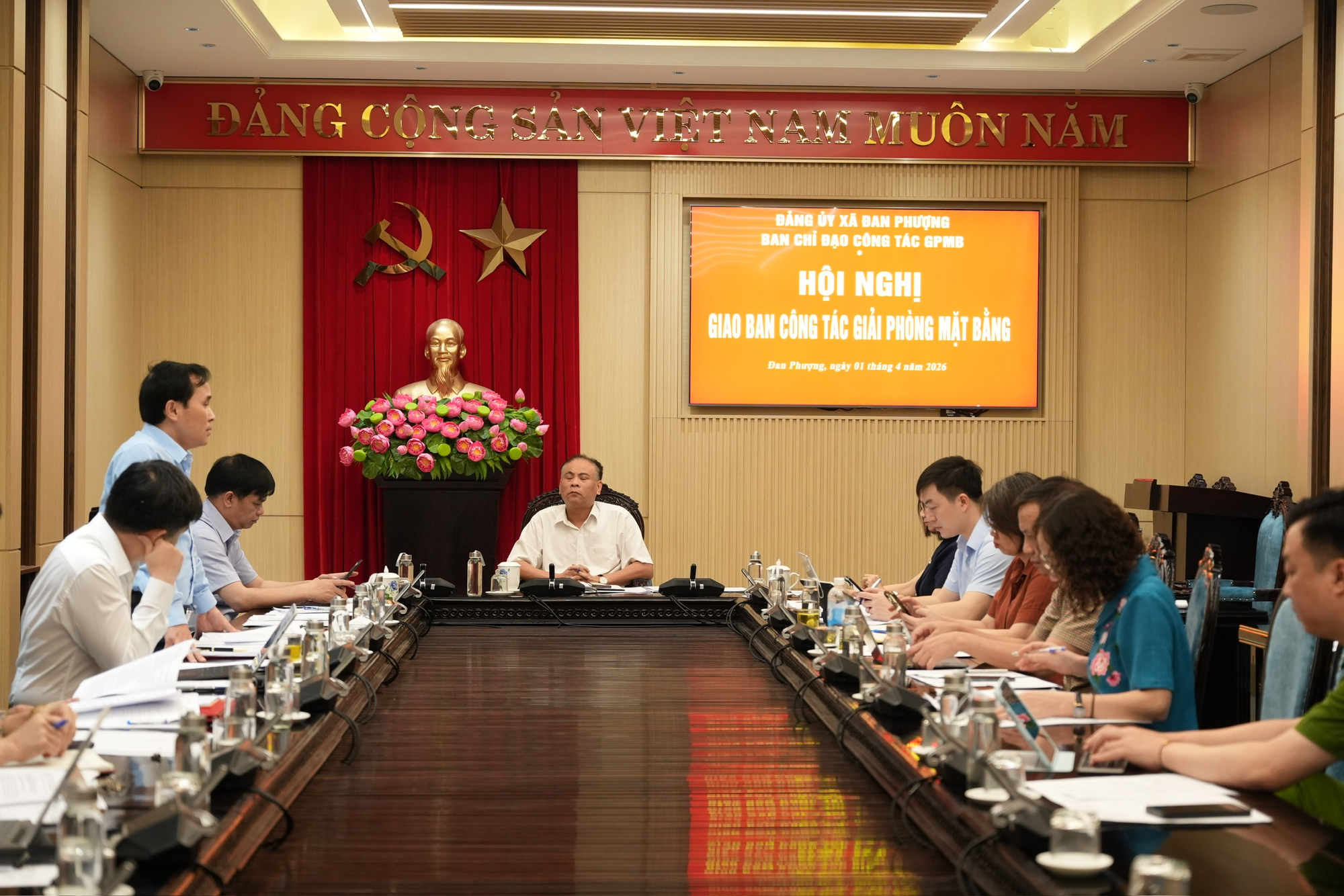 Đảng uỷ xã Đan Phượng giao ban công tác giải phóng mặt bằng- Ảnh 2.