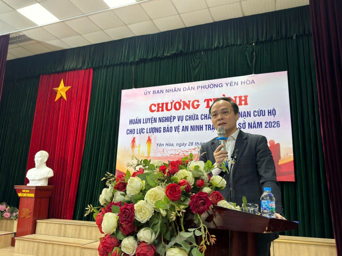 Phường Yên Hòa tổ chức tập huấn nghiệp vụ phòng cháy, chữa cháy và cứu nạn, cứu hộ cho lực lượng An ninh, trật tự cơ sở- Ảnh 2.