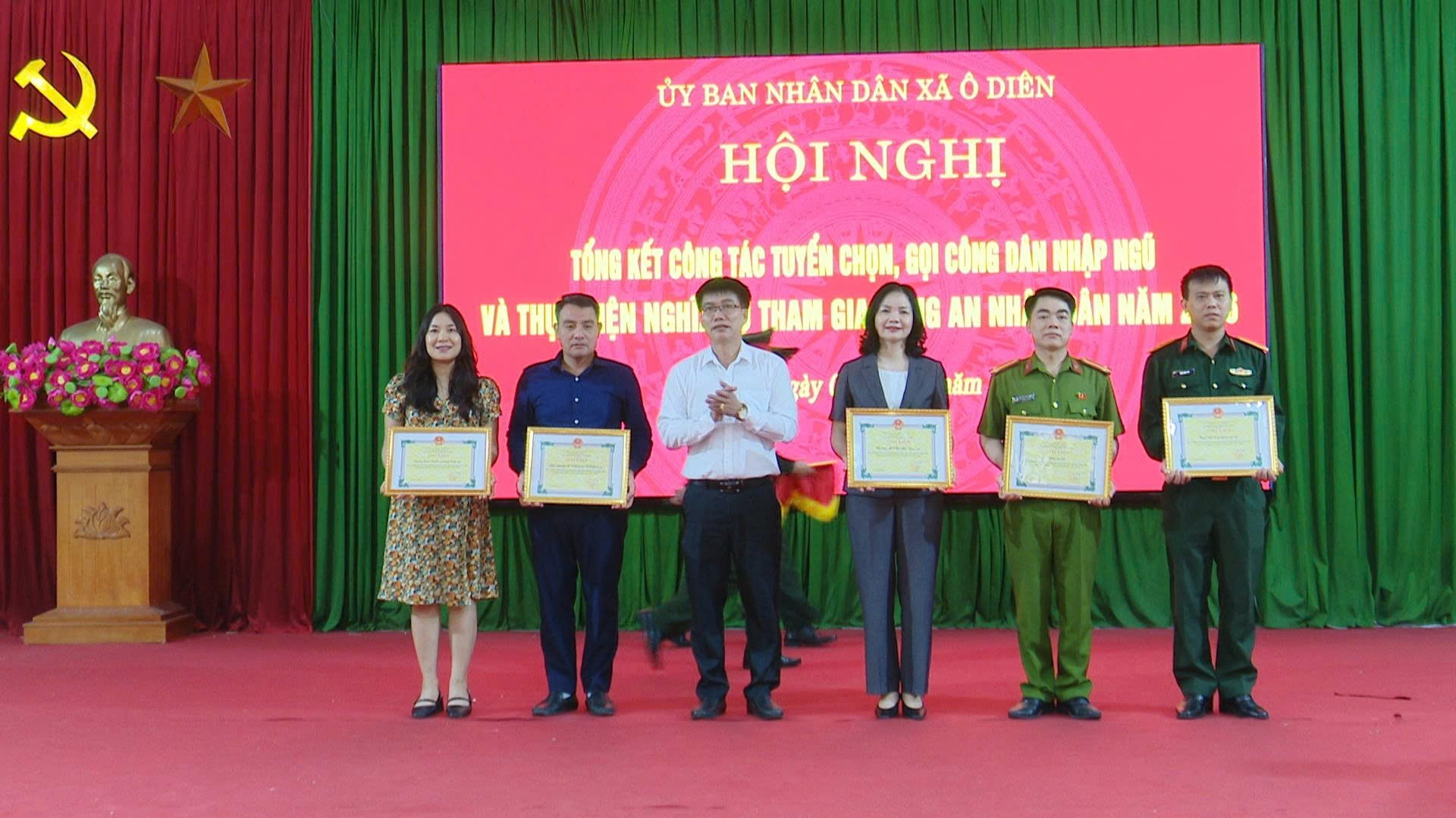 Tổng kết công tác tuyển chọn và gọi công dân nhập ngũ, thực hiện nghĩa vụ tham gia Công an nhân dân năm 2026- Ảnh 3.