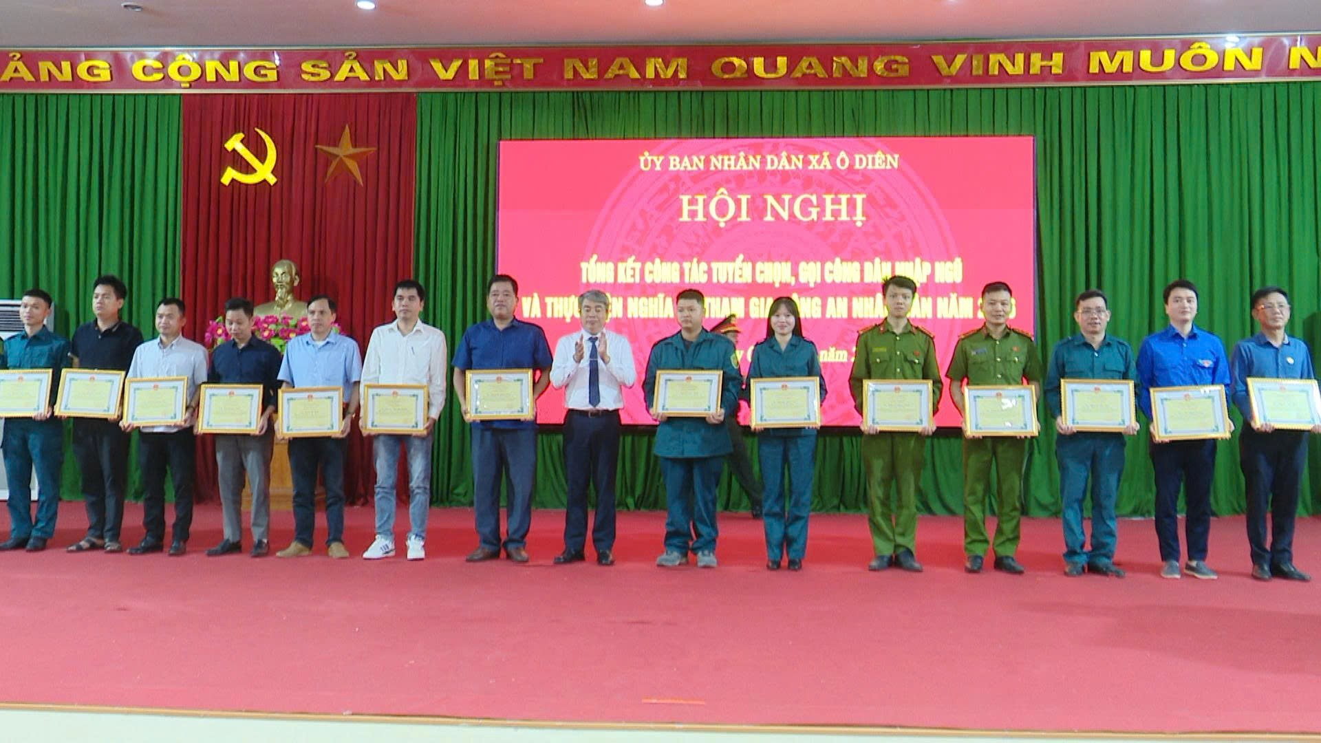 Tổng kết công tác tuyển chọn và gọi công dân nhập ngũ, thực hiện nghĩa vụ tham gia Công an nhân dân năm 2026- Ảnh 4.