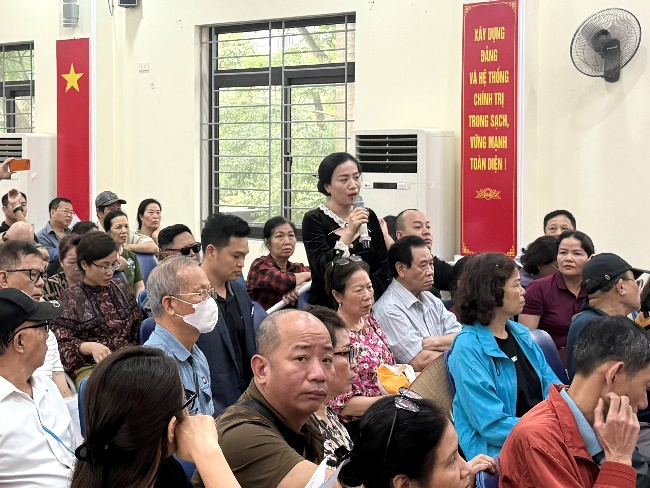 Phường Khương Đình tổ chức Hội nghị đối thoại về dự thảo phương án bồi thường, hỗ trợ, tái định cư dự án đường Vành đai 2,5- Ảnh 4.