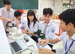 Hà Nội duyệt quy trình nội bộ giải quyết thủ tục hành chính trong lĩnh vực giáo dục trung học- Ảnh 1.