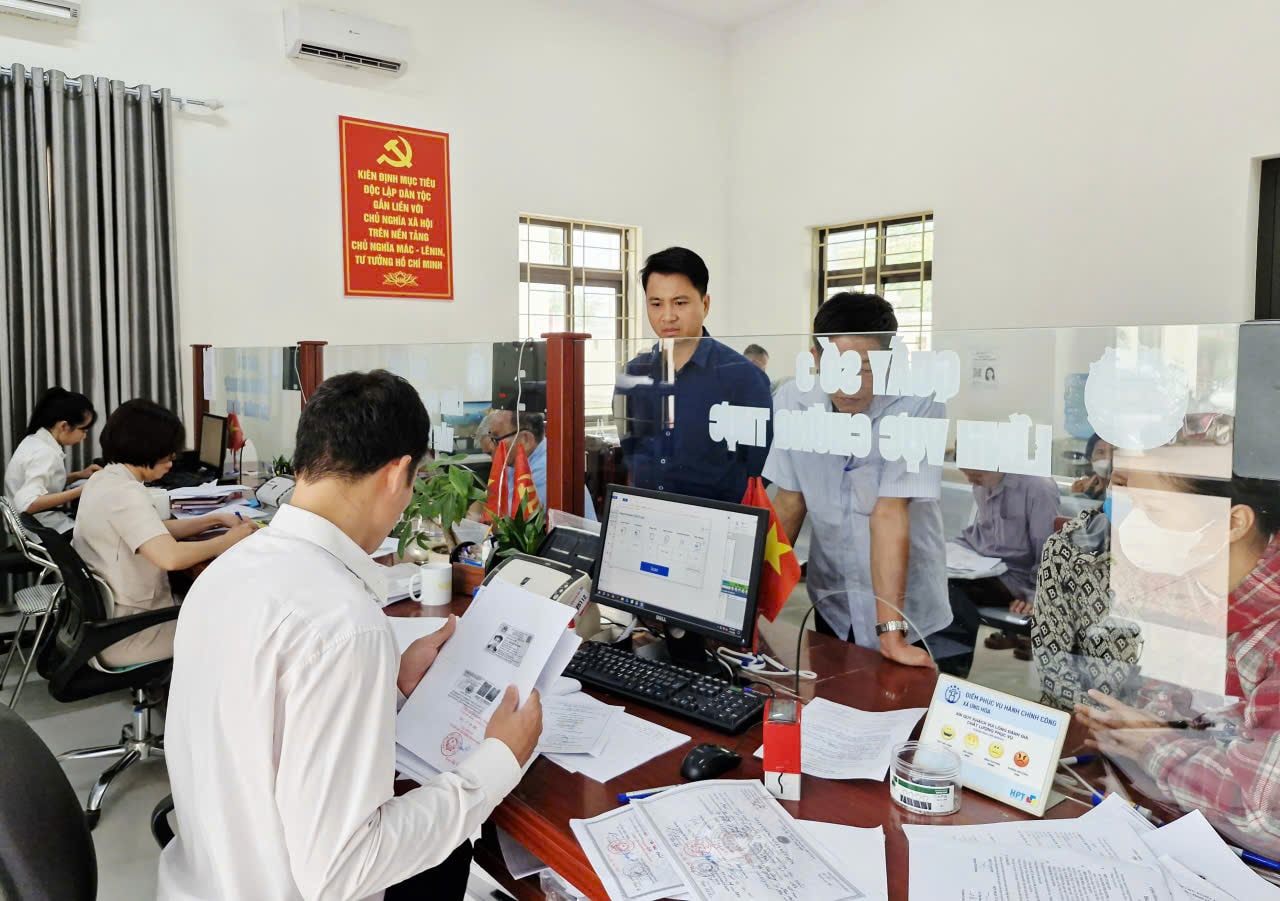 Ứng Hòa siết chặt kỷ cương, bứt phá cải cách hành chính.- Ảnh 1.