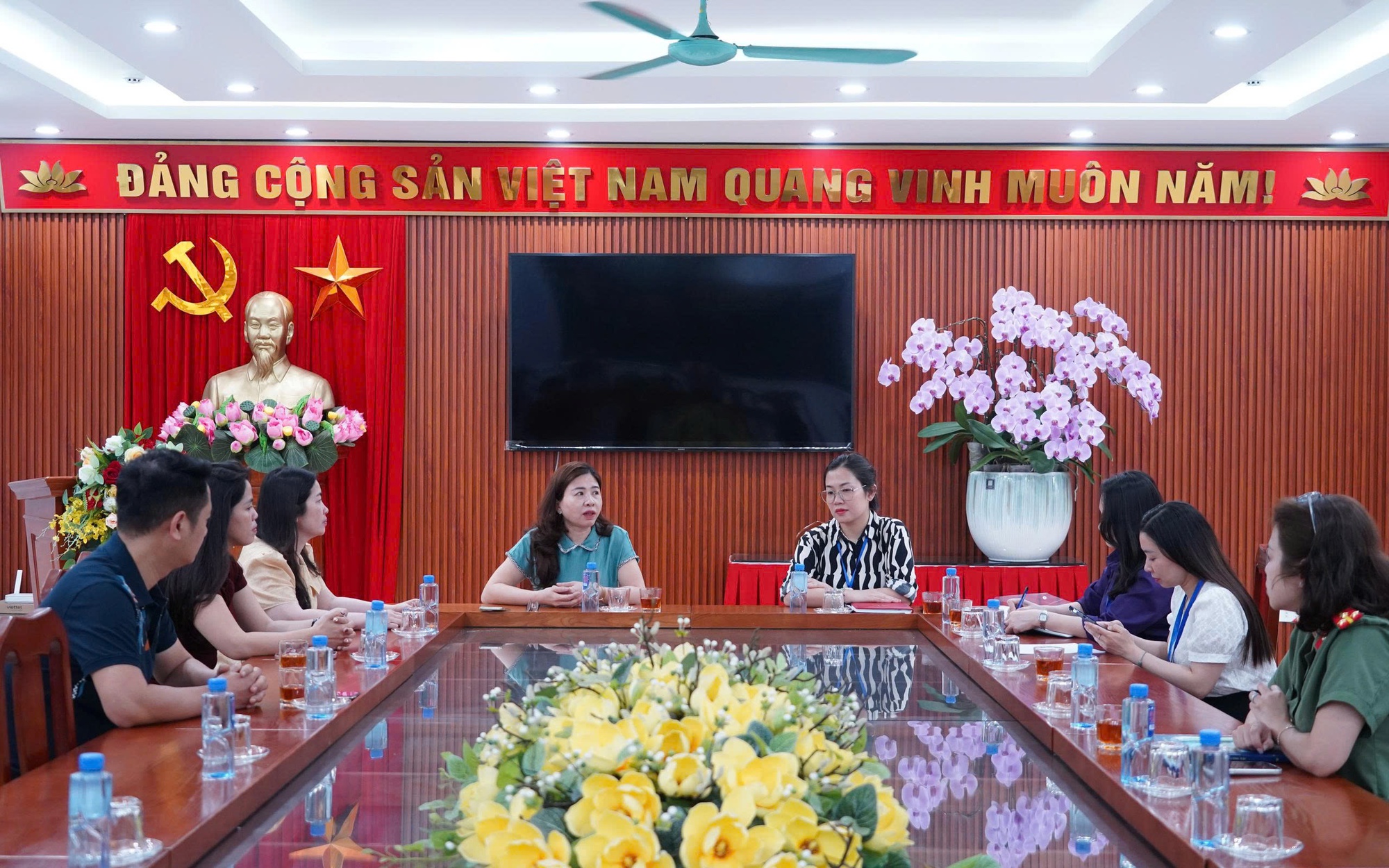 Đoàn liên ngành phường Chương Mỹ kiểm tra an toàn thực phẩm tại trường Tiểu học Tiên Phương và Tiểu học Ngọc Hòa