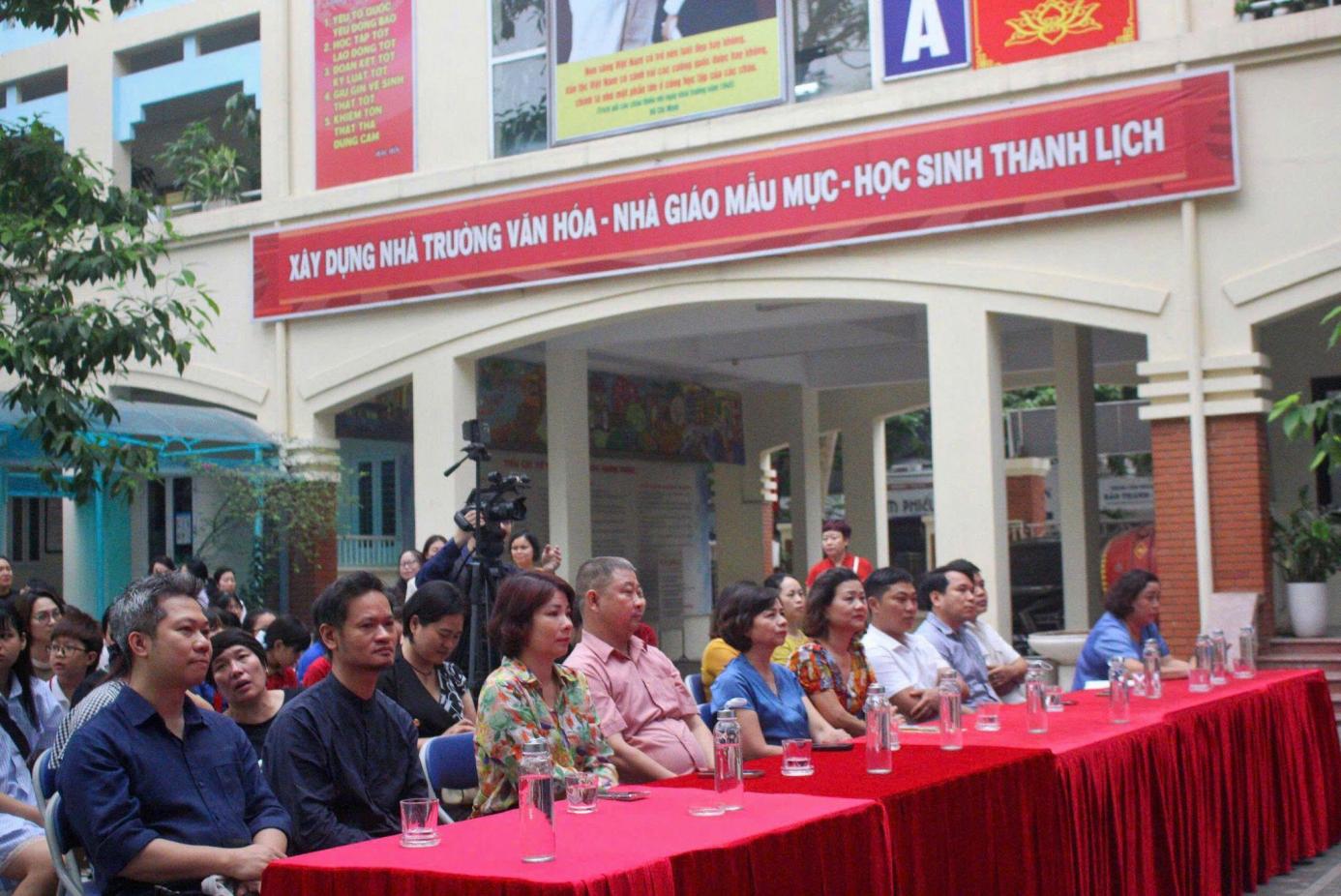 Phường Hai Bà Trưng: Lan tỏa văn hóa đọc qua từng nét vẽ - Khi sách trở thành nguồn cảm hứng sáng tạo- Ảnh 1.