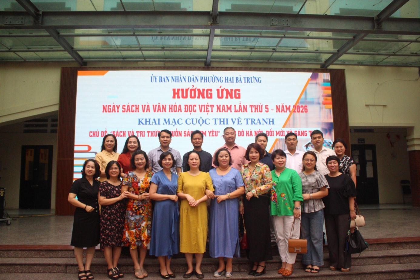 Phường Hai Bà Trưng: Lan tỏa văn hóa đọc qua từng nét vẽ - Khi sách trở thành nguồn cảm hứng sáng tạo- Ảnh 9.