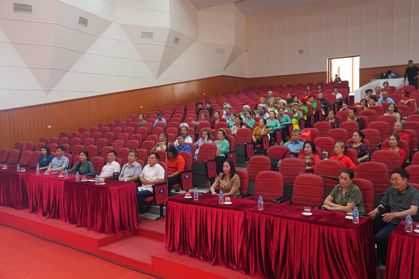 Liên hoan Tiếng hát dân ca Người cao tuổi năm 2026- Ảnh 1.