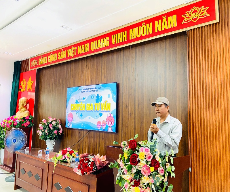 CHƯƠNG TRÌNH CHUYÊN ĐỀ, HỘI THẢO CHỦ ĐỀ: "TĂNG CƯỜNG PHỐI HỢP GIỮA GIA ĐÌNH VÀ NHÀ TRƯỜNG TRONG VIỆC CHĂM SÓC SỨC KHỎE HỌC SINH"- Ảnh 2.