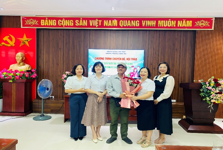 CHƯƠNG TRÌNH CHUYÊN ĐỀ, HỘI THẢO CHỦ ĐỀ: "TĂNG CƯỜNG PHỐI HỢP GIỮA GIA ĐÌNH VÀ NHÀ TRƯỜNG TRONG VIỆC CHĂM SÓC SỨC KHỎE HỌC SINH"- Ảnh 6.