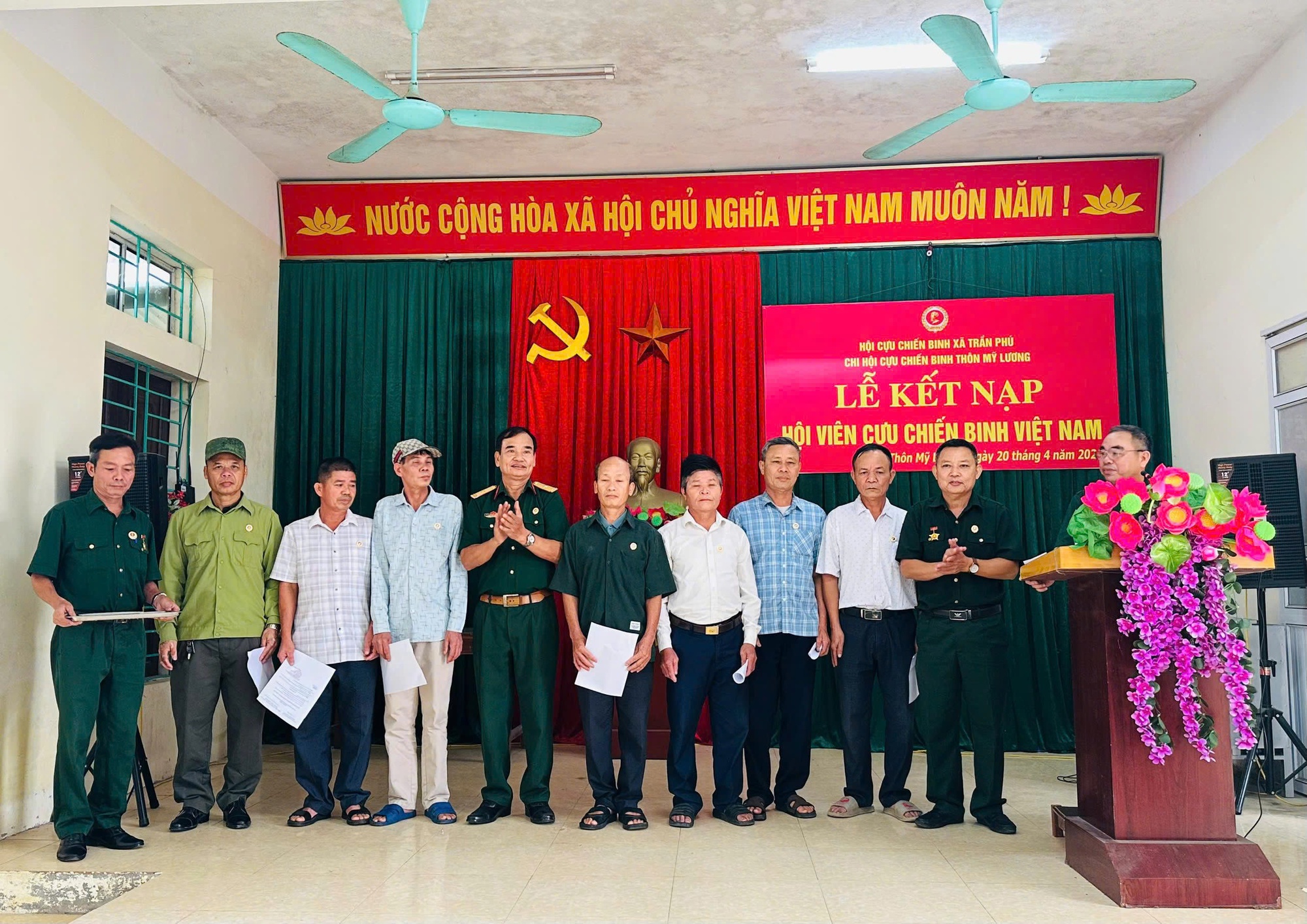 Chi hội Cựu chiến binh thôn Mỹ Lương tổ chức lễ kết nạp hội viên mới năm 2026- Ảnh 3.