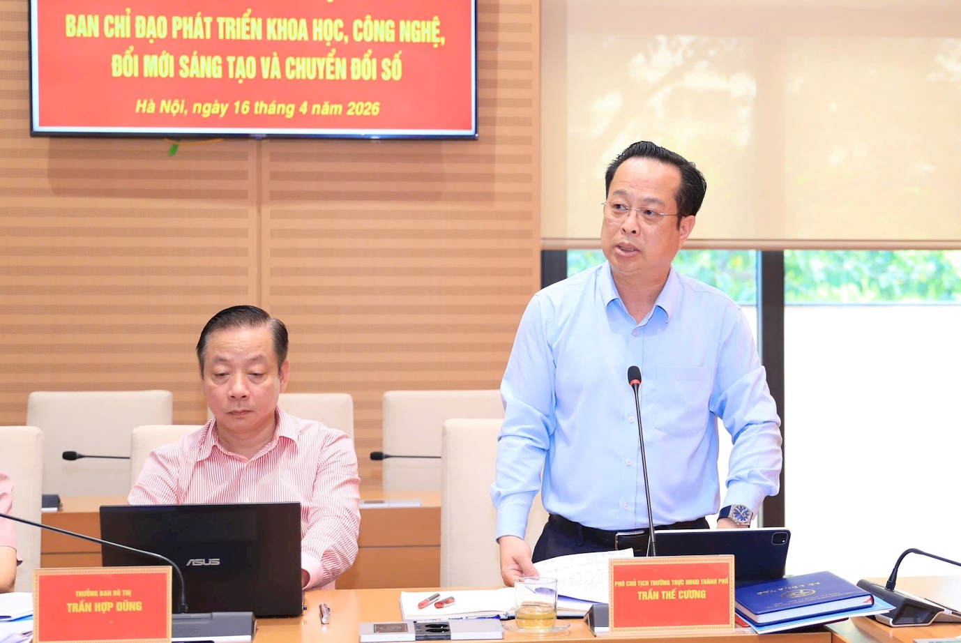 Chủ tịch HĐND thành phố Phùng Thị Hồng Hà: Chuyển đổi số phải nâng cao năng lực giám sát của HĐND- Ảnh 4.