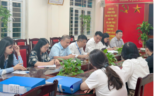 Kiểm tra an toàn thực phẩm bếp ăn tập thể tại Trường Tiểu học Khương Đình