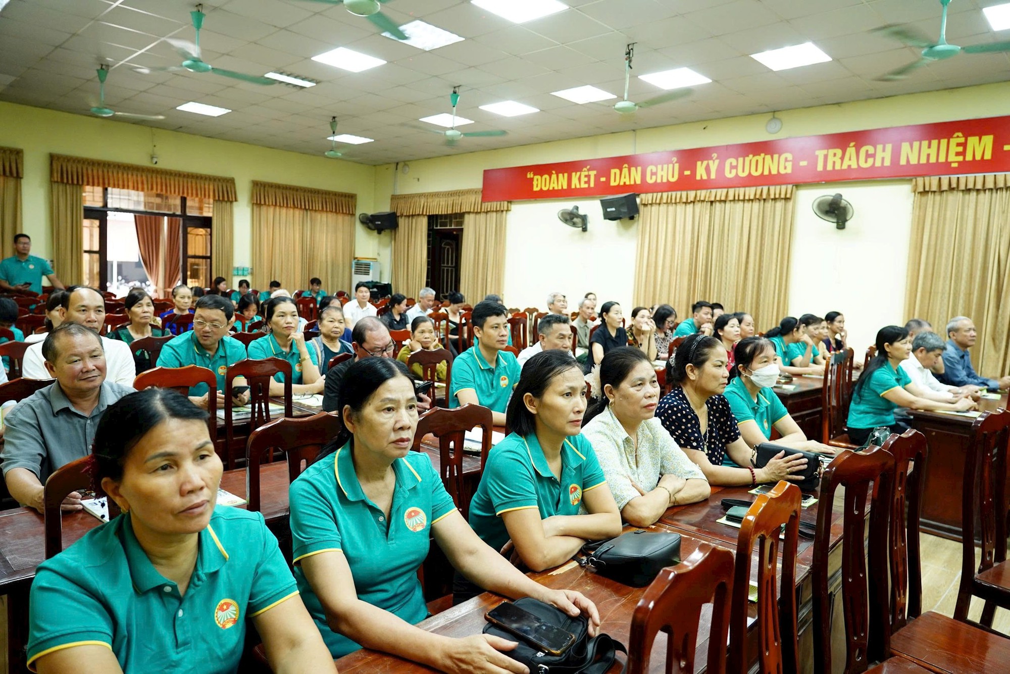 Hội Nông dân xã Thường Tín vận động hội viên phối hợp giải phóng mặt bằng dự án Khu đô thị thể thao - Olympic- Ảnh 1.