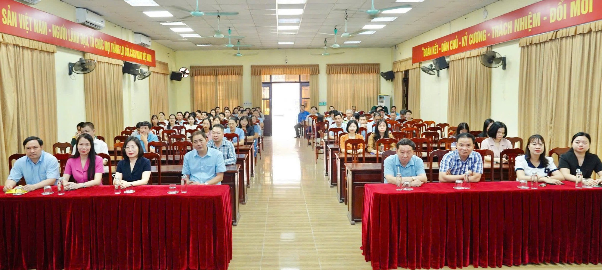 Thường Tín phát động ủng hộ quỹ "Vì biển, đảo Việt Nam" năm 2026- Ảnh 2.