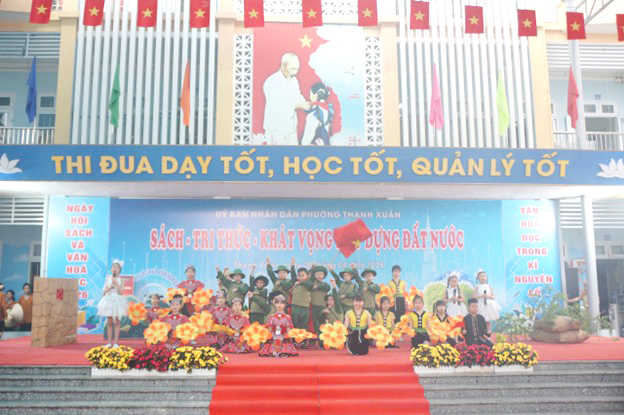 Phường Thanh Xuân sôi nổi tổ chức Ngày Sách và Văn hóa đọc với nhiều hoạt động ý nghĩa- Ảnh 1.