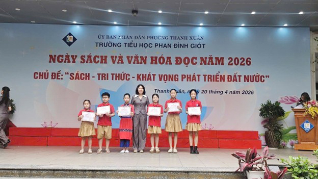 Phường Thanh Xuân sôi nổi tổ chức Ngày Sách và Văn hóa đọc với nhiều hoạt động ý nghĩa- Ảnh 3.