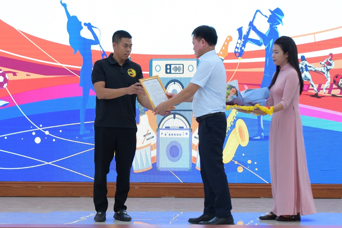Tạo sân chơi lành mạnh cho thanh, thiếu niên- Ảnh 2.