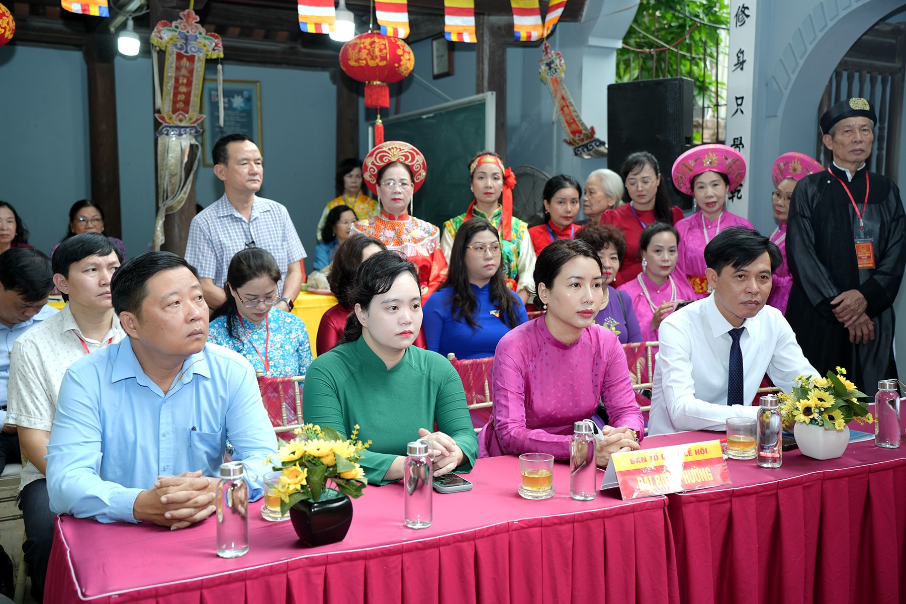 Khai mạc Lễ hội truyền thống Chùa Nền năm 2026:
Khi đạo hiếu "thắp lửa" cho hành trình hội Láng- Ảnh 2.