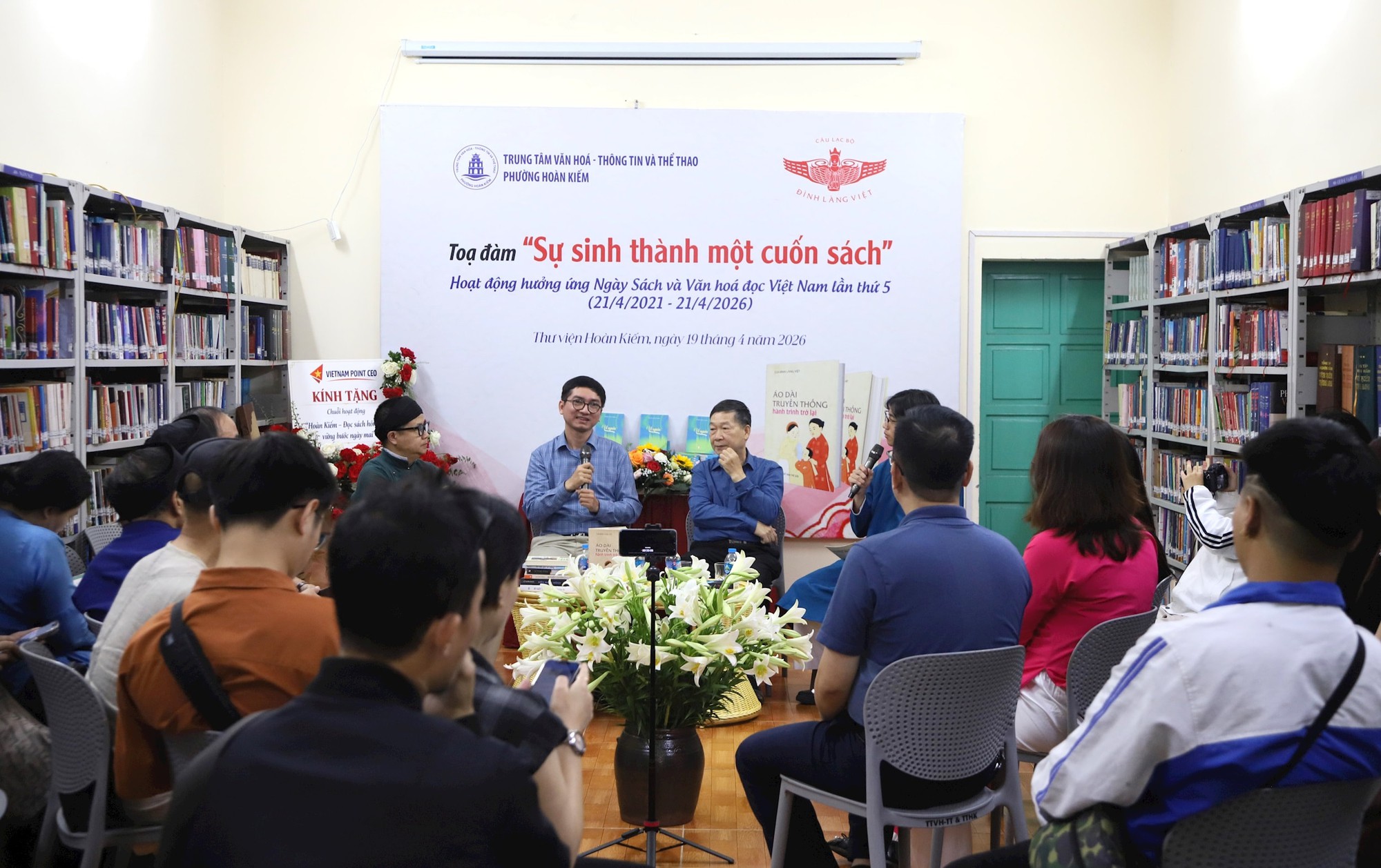 Chuỗi hoạt động hưởng ứng Ngày Sách và Văn hóa đọc Việt Nam tại phường Hoàn Kiếm- Ảnh 1.