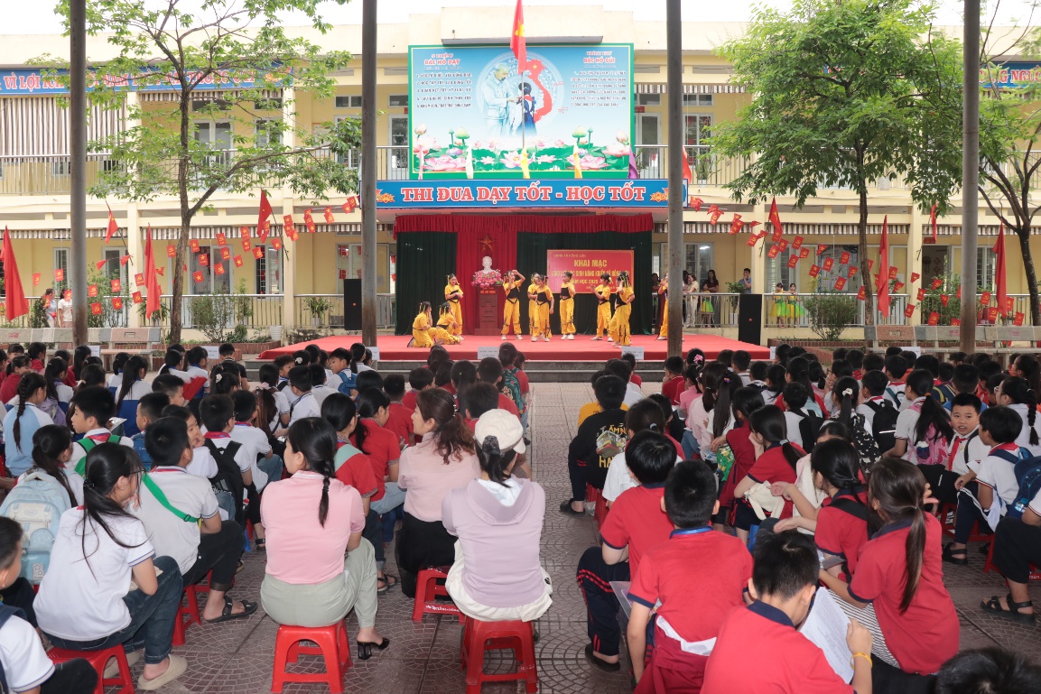 Hồng Sơn tổ chức giao lưu&nbsp;học&nbsp;sinh năng khiếu&nbsp;môn toán, tiếng việt tiểu học cấp xã năm học 2025-2026- Ảnh 1.