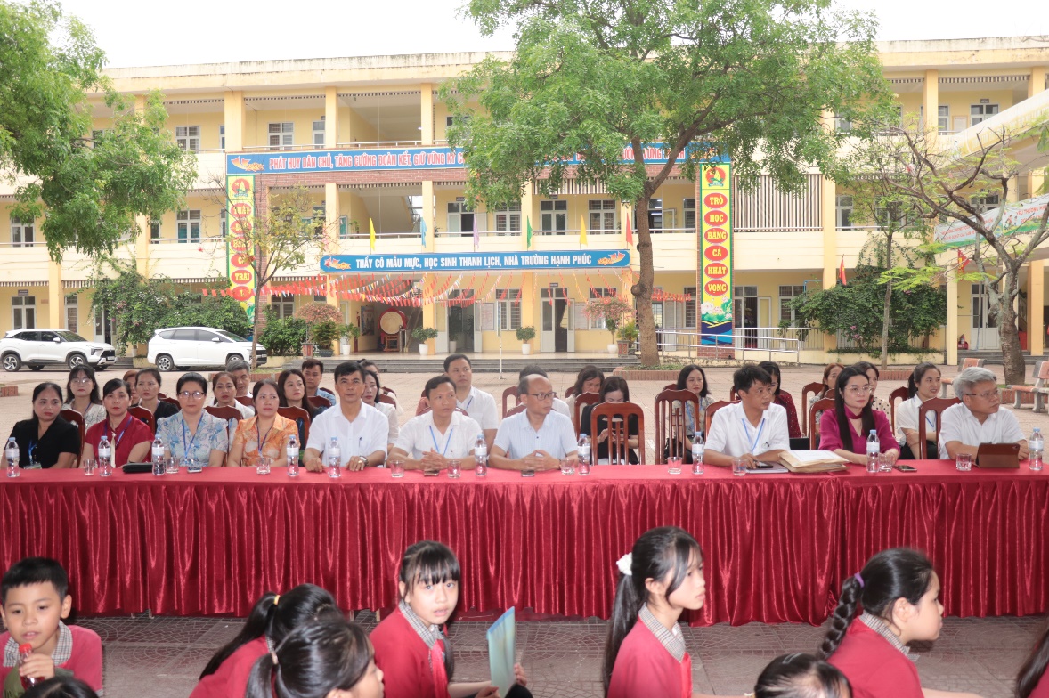 Hồng Sơn tổ chức giao lưu&nbsp;học&nbsp;sinh năng khiếu&nbsp;môn toán, tiếng việt tiểu học cấp xã năm học 2025-2026- Ảnh 2.