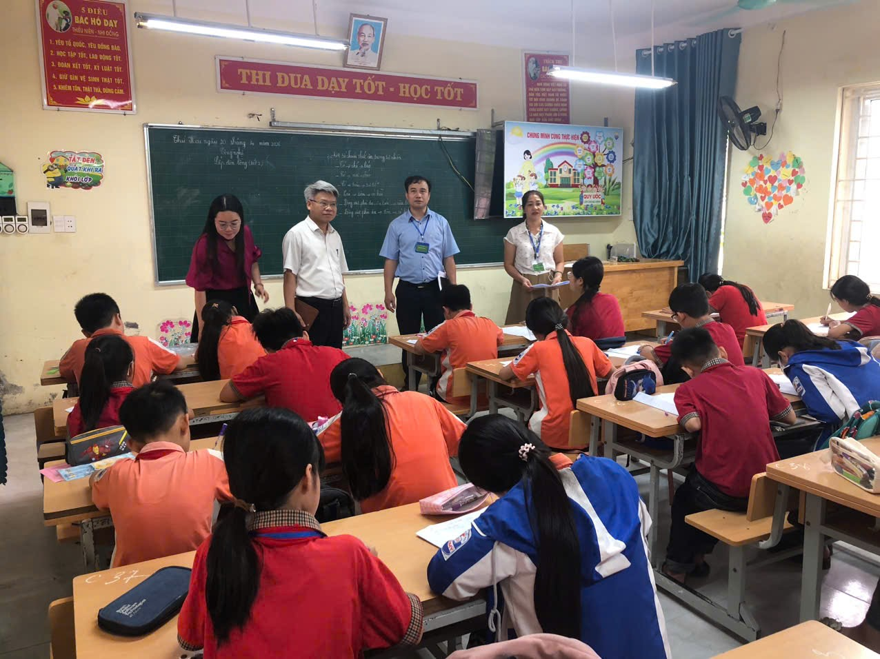 Hồng Sơn tổ chức giao lưu&nbsp;học&nbsp;sinh năng khiếu&nbsp;môn toán, tiếng việt tiểu học cấp xã năm học 2025-2026- Ảnh 3.