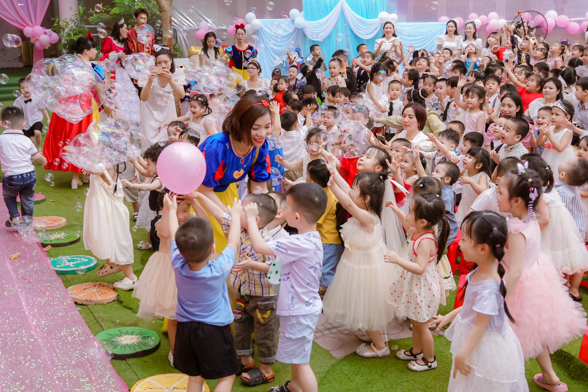 DISNEY PARTY – LỄ HỘI CỦA CÁC CHÀNG HOÀNG TỬ VÀ NÀNG CÔNG CHÚA- Ảnh 6.