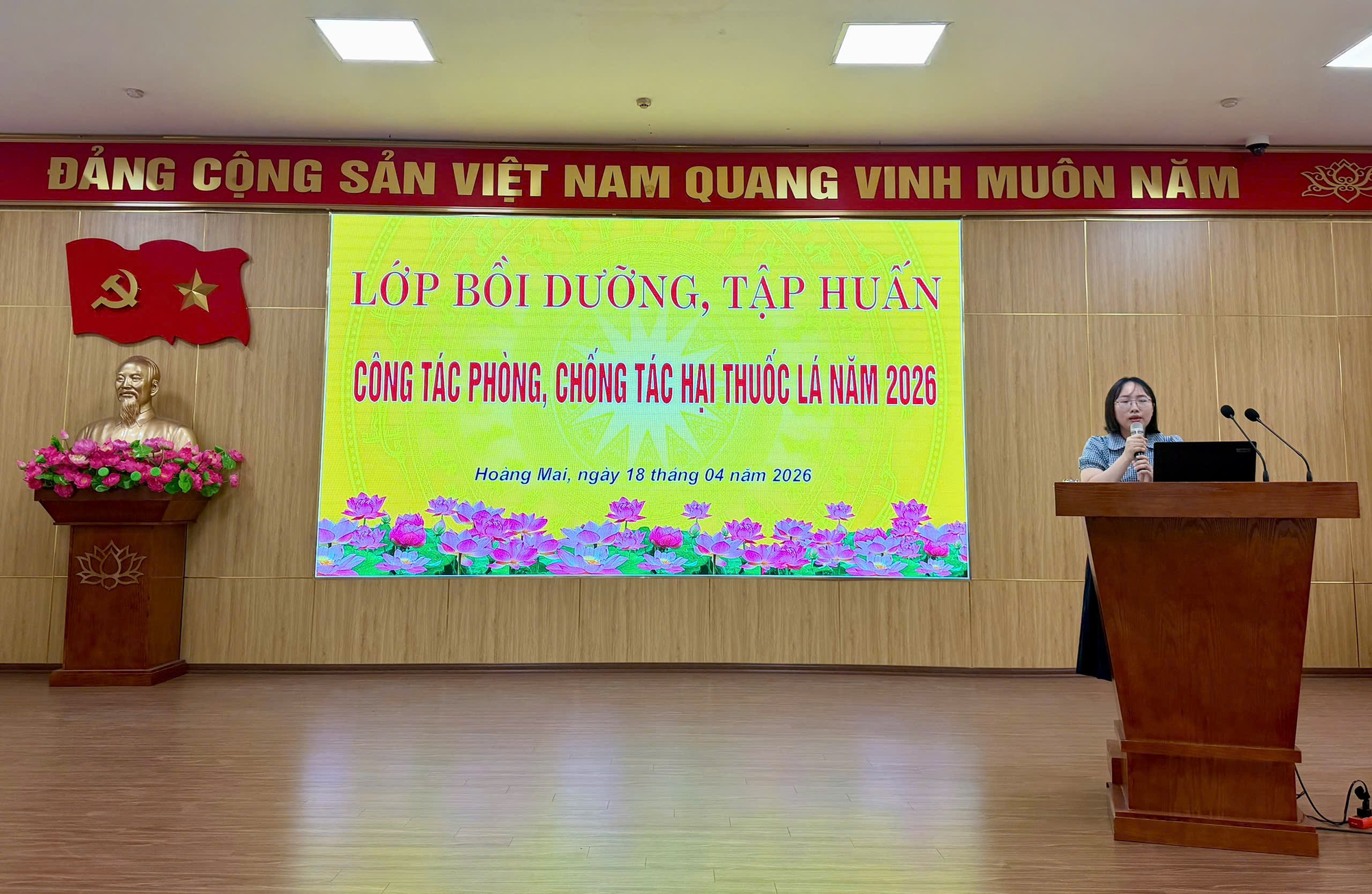 KHAI GIẢNG LỚP BỒI DƯỠNG, TẬP HUẤN NGHIỆP VỤ CÔNG TÁC TUYÊN GIÁO VÀ DÂN VẬN NĂM 2025- Ảnh 1.