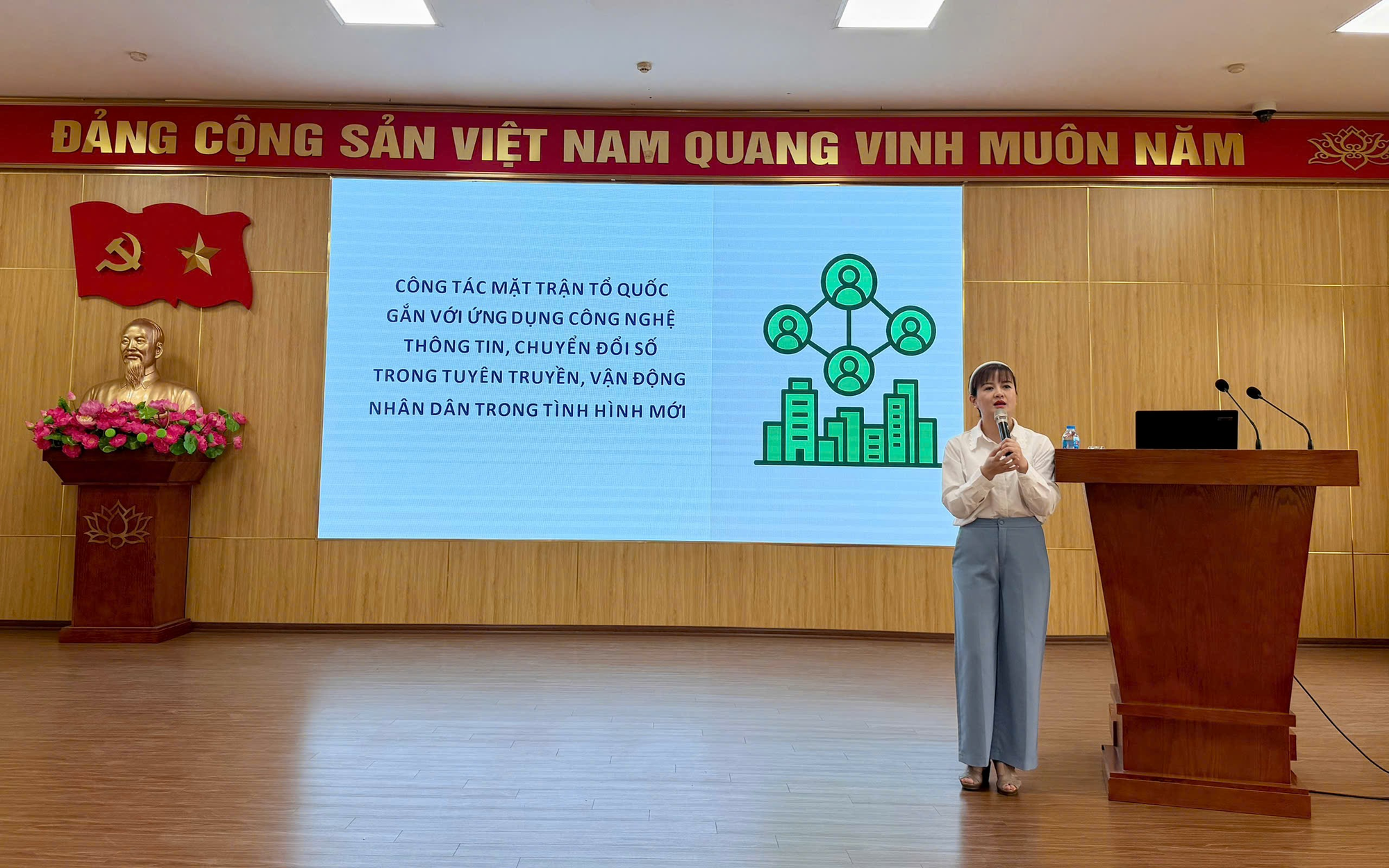 KHAI GIẢNG LỚP BỒI DƯỠNG NGHIỆP VỤ CÔNG TÁC MẶT TRẬN TỔ QUỐC NĂM 2026- Ảnh 2.