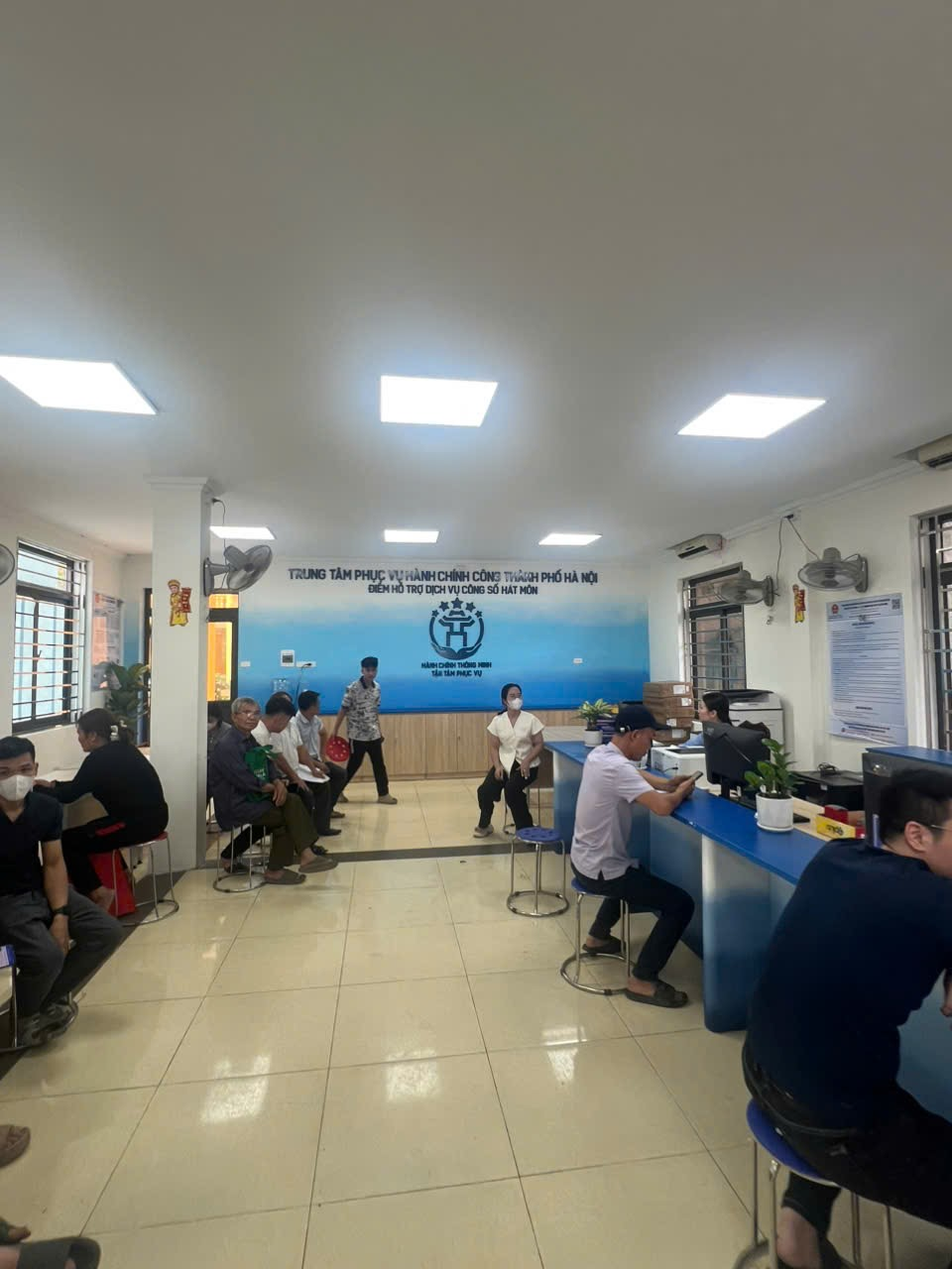 Chiều 20/4 Ban Văn hoá - xã hội, Hội đồng nhân dân xã khảo sát việc thực hiện Nghị quyết số 57-NQ/TW ngày 22/12/2024 của Bộ Chính trị về đột phá phát triển khoa học, công nghệ, đổi mới sáng tạo và chuyển đổi số- Ảnh 4.