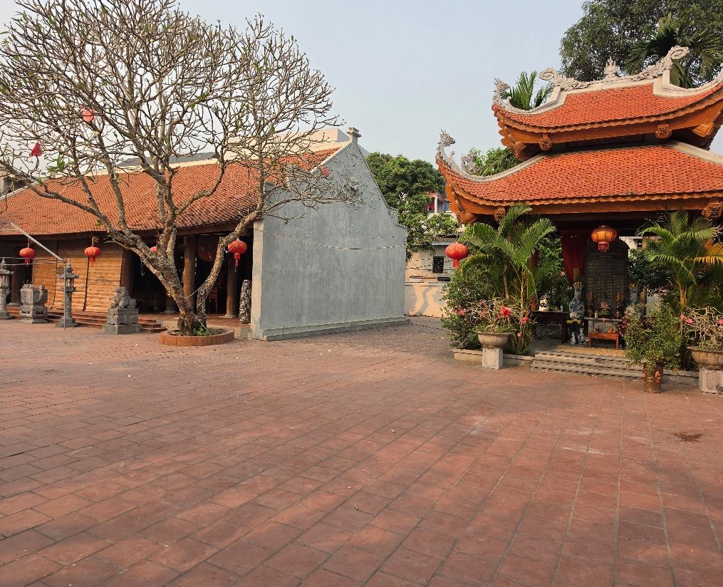 C:\Users\User\Desktop\SỐ HÓA 26\2 Thôn Nội Xá\Ảnh Đền, Đình thôn Nội Xá\20260406_160829.jpg