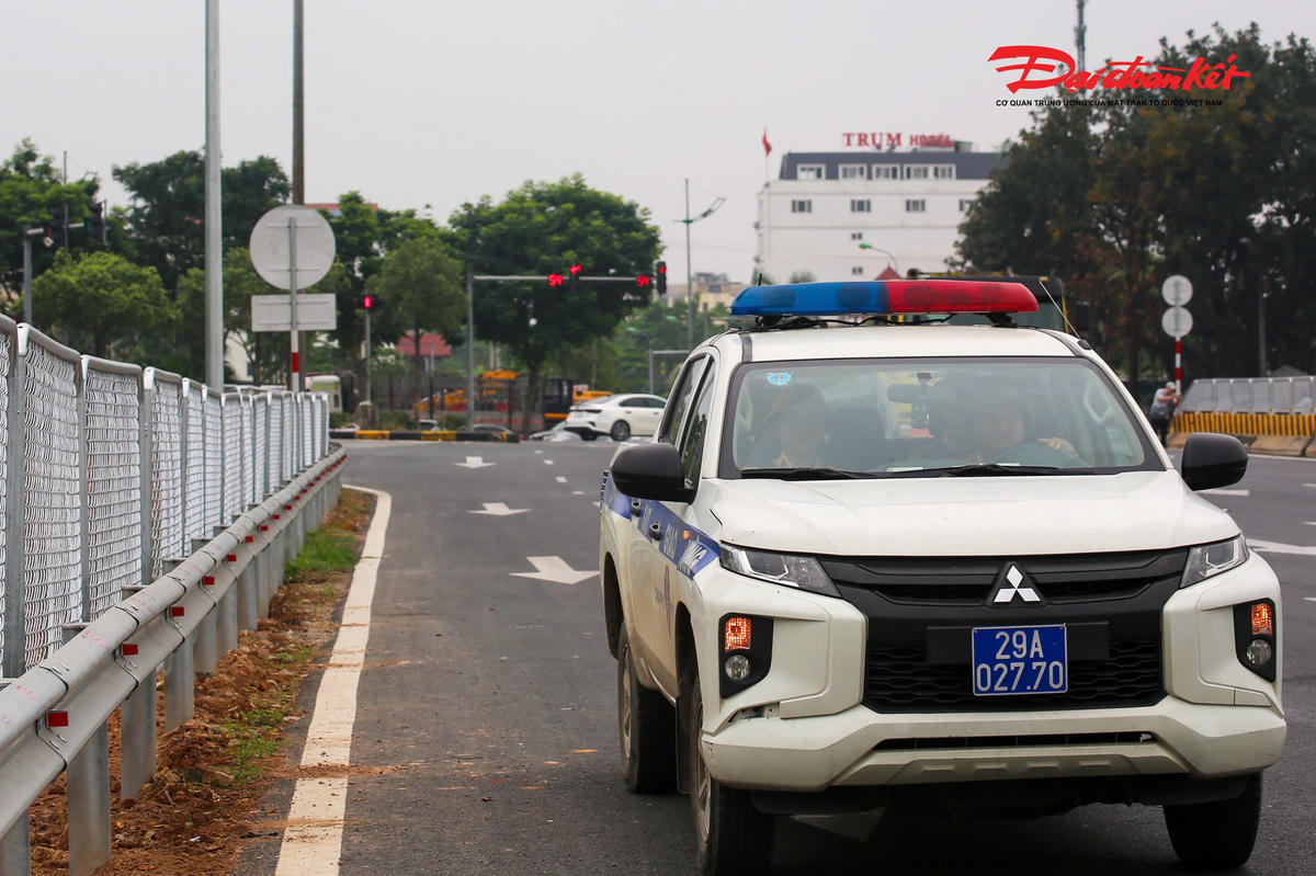 “Thay áo mới” nút giao Nội Bài, cửa ngõ phía Bắc Hà Nội thông thoáng trở lại- Ảnh 3.