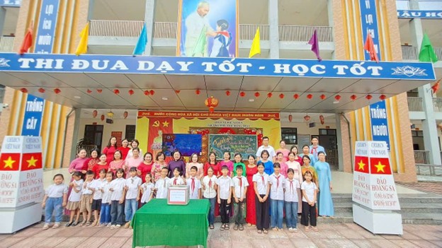 Các trường học trên địa bàn xã Phú Xuyên ủng hộ
Quỹ “Vì biển đảo Việt Nam” năm 2026
- Ảnh 11.