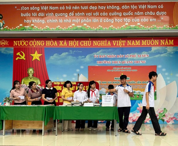 Các trường học trên địa bàn xã Phú Xuyên ủng hộ
Quỹ “Vì biển đảo Việt Nam” năm 2026
- Ảnh 8.