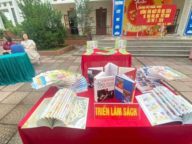 Sôi nổi các hoạt động hưởng ứng Ngày Sách và Văn hóa đọc Việt Nam năm 2026 tại các cơ sở giáo dục xã Phú Xuyên- Ảnh 2.