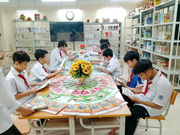 Sôi nổi các hoạt động hưởng ứng Ngày Sách và Văn hóa đọc Việt Nam năm 2026 tại các cơ sở giáo dục xã Phú Xuyên- Ảnh 18.