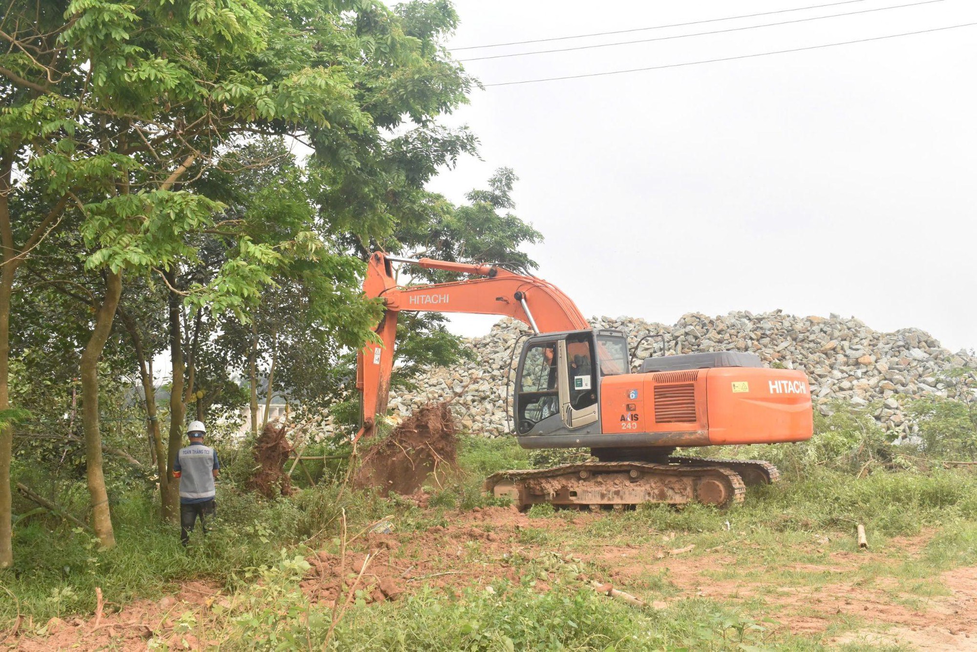 Tiếp tục công tác cưỡng chế thu hồi đất phục vụ dự án Khu đô thị Thành phố Công nghệ xanh tại phường Đại Mỗ đảm bảo an toàn, đúng pháp luật- Ảnh 1.