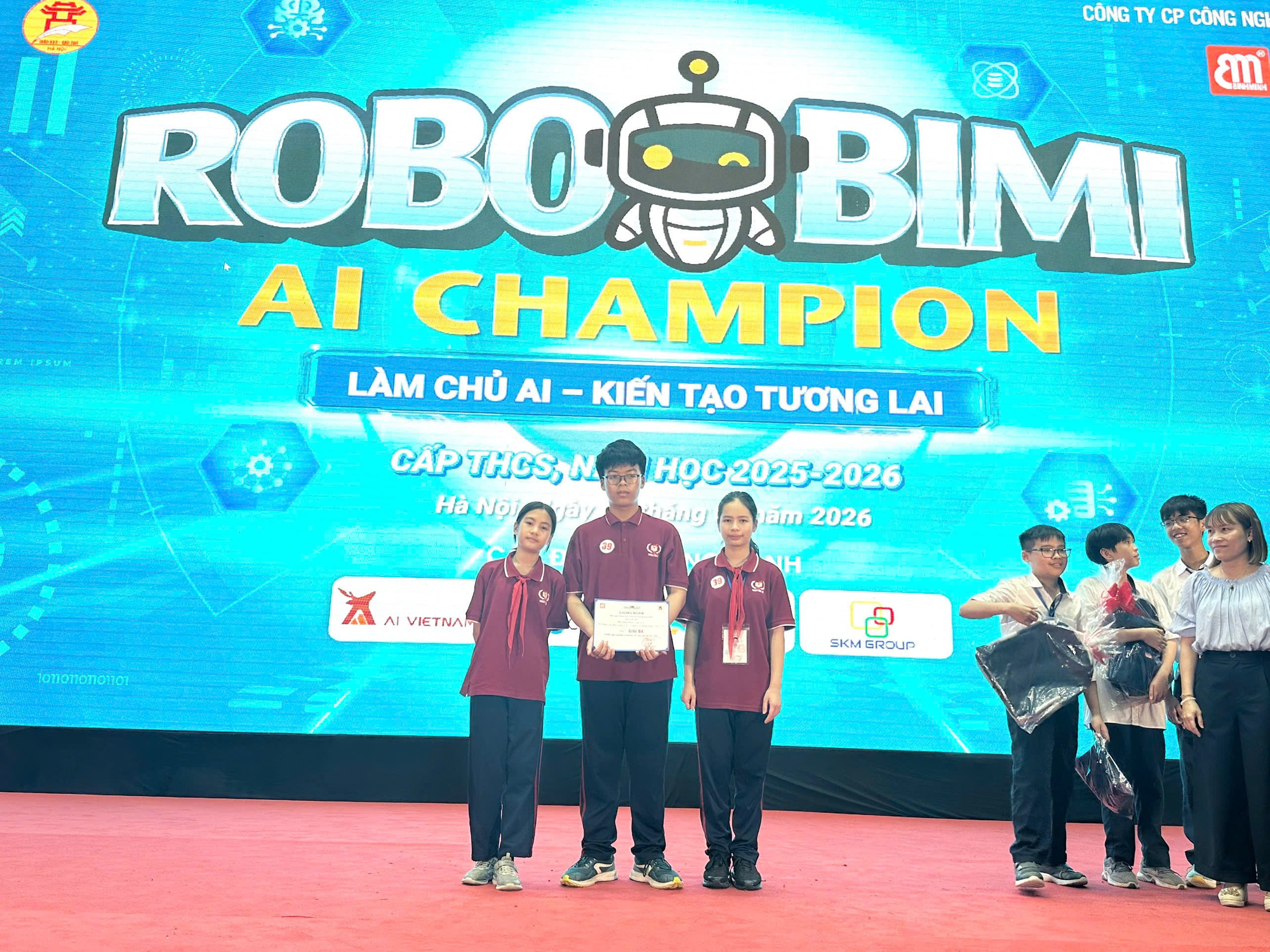 HỌC SINH TRƯỜNG THCS YÊN SỞ THAM GIA CHƯƠNG TRÌNH ROBOBIMI AI CHAMPION CẤP THCS VÀ TRAO GIẢI KỲ THI TÌM KIẾM TÀI NĂNG TOÁN HỌC QUỐC TẾ ITMC 2026 NĂM HỌC 2025–2026- Ảnh 2.