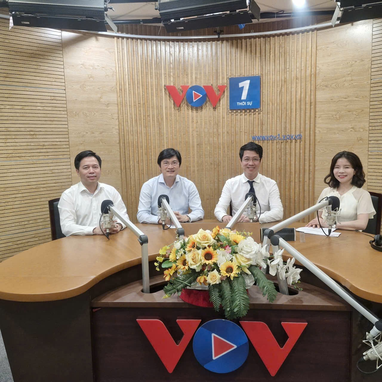 Y tế Thủ đô chuyển đổi số: Không chỉ đơn thuần là công nghệ, mà là chuyện con người- Ảnh 1.