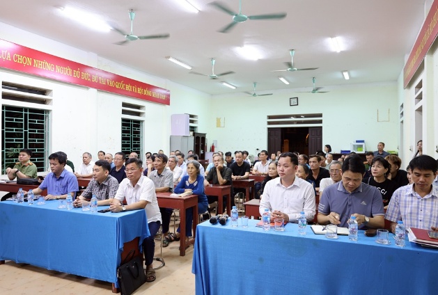 Xuân Mai đối thoại, vận động bàn giao mặt bằng dự án Quốc lộ 6 với hộ gia đình, cá nhân thôn Tiên Xuân- Ảnh 1.