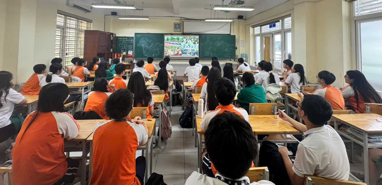 CÁC TRƯỜNG THCS TRÊN ĐỊA BÀN PHƯỜNG CẦU GIẤY THAM DỰ TIẾT HỌC PHÁP LUẬT TRỰC TUYẾN "GEN Z – TỰ HÀO HÀ NỘI, SỐNG CHUẨN AN TOÀN"- Ảnh 5.