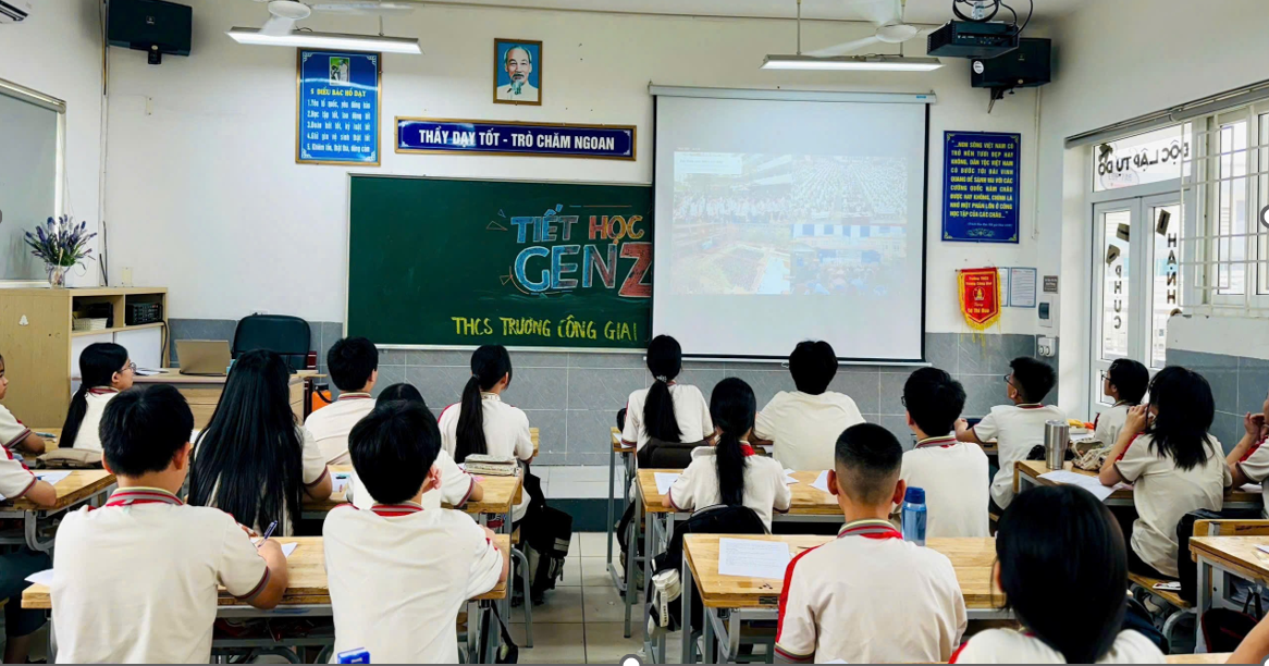 CÁC TRƯỜNG THCS TRÊN ĐỊA BÀN PHƯỜNG CẦU GIẤY THAM DỰ TIẾT HỌC PHÁP LUẬT TRỰC TUYẾN "GEN Z – TỰ HÀO HÀ NỘI, SỐNG CHUẨN AN TOÀN"- Ảnh 7.